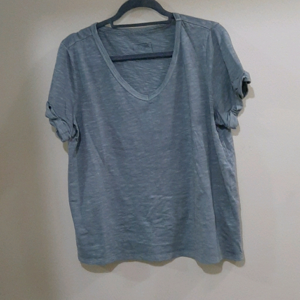 T- shirt